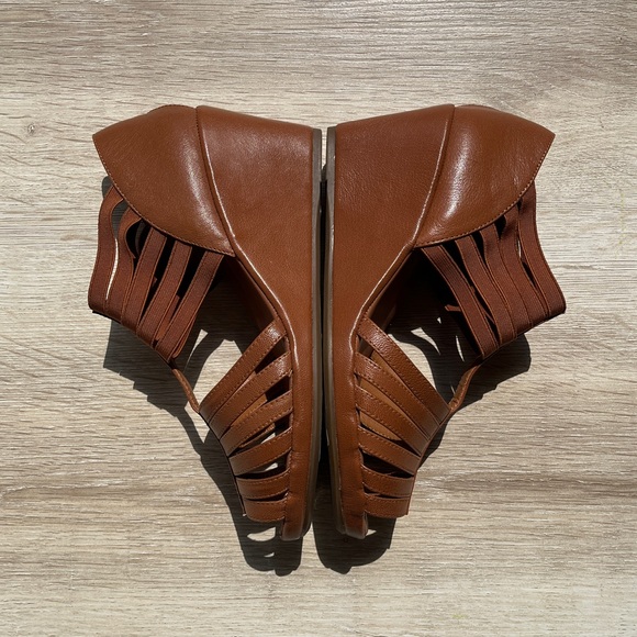 NEW Gentle Souls Wedge Sandal 7.5 - Picture 5 of 9